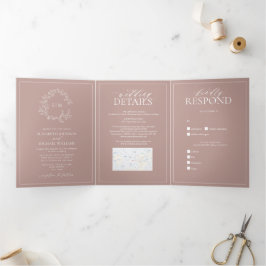 Dusty Roos Leafy Crest Monogram Weddenschap Drieluik Uitnodiging