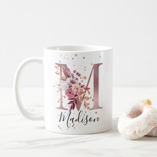 Dusty Roos Mauve Pink Floral Monogram Letter M Koffiemok (Met donut)