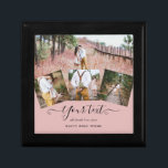 Dusty Roos Roze Passen getrouwd Weddenschap FOTO G Cadeaudoosje<br><div class="desc">Voeg vier foto's van het betrokken paar,  newlyweds,  en getrouwd paar aan dit stoffige roos roze gepersonaliseerde manuscriptgift toe.</div>