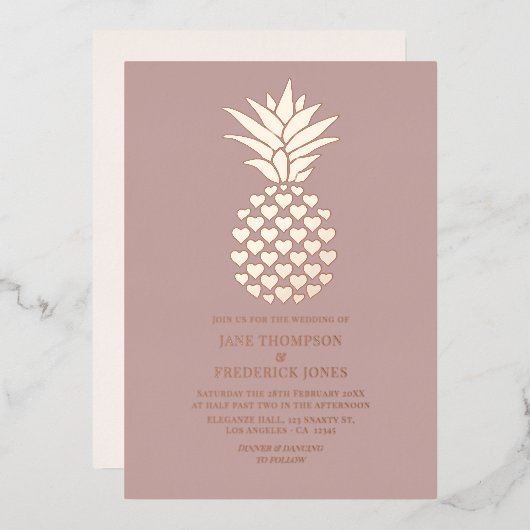 Dusty Rose & Rose Gold Tropical Pineapple Wedding Folie Uitnodiging (Voorkant / Achterkant)