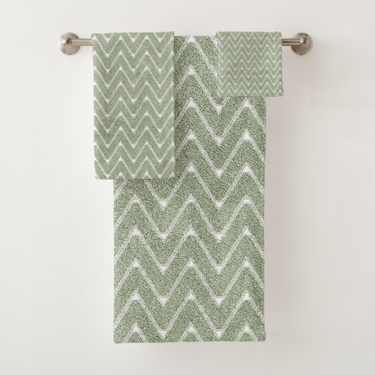 Dusty Sage Green Chevron Pattern Bad Handdoek (Insitu)