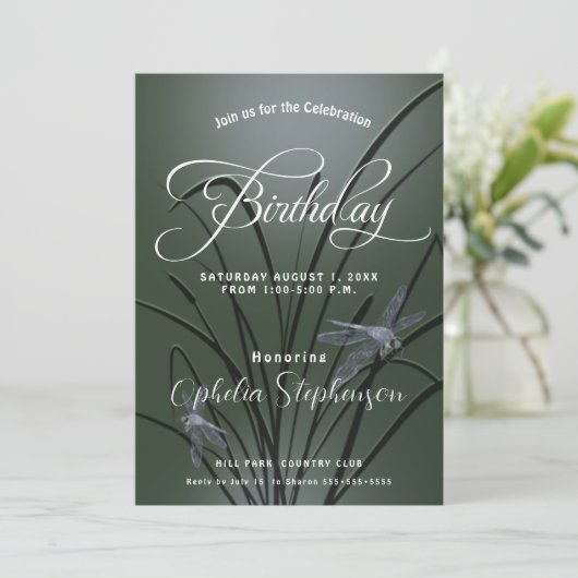 Dusty Sage Green Dragonfly Birthday Kaart (Staand voorkant)