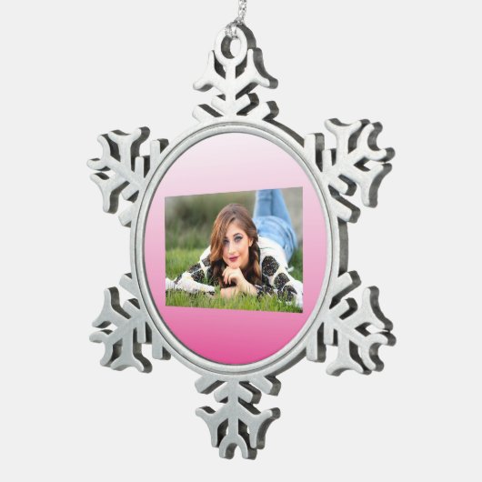 Duurzame roos-kersen die roze bloesem tin sneeuwvlok ornament (Rechts)