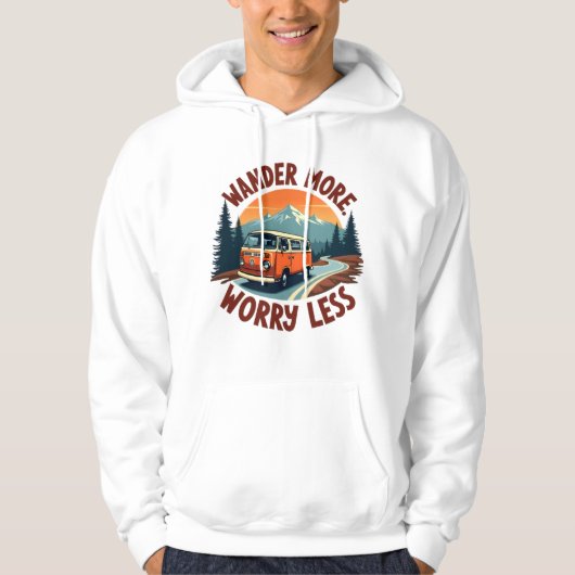 Dwaal meer, maak je minder zorgen - Retro Adventur Hoodie (Voorkant)
