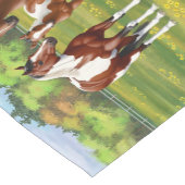 Dwarsboompaarden van de baai in het zomerdeeg korte tafelloper (Hoek)