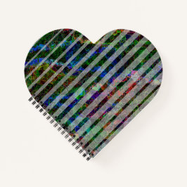 Dweke strepen en krasende kleine vierkantjes in li notitieboek