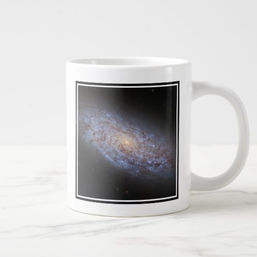 Dwerg Galaxy NGC 5949. Grote Koffiekop (Rechts)
