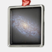 Dwerg Galaxy NGC 5949. Metalen Ornament (Links)