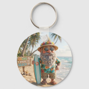 Dwerg op tropisch strand met surfplank sleutelhanger