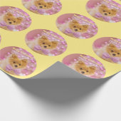 DY Merry Kerstmis en naam, Cute Dog, Bleek Geel Cadeaupapier (Hoek)