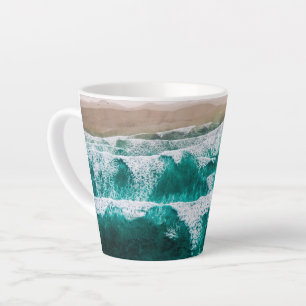 Dynamic Ocean Waves Schilderachtig Kust Uitzicht F Latte Mok