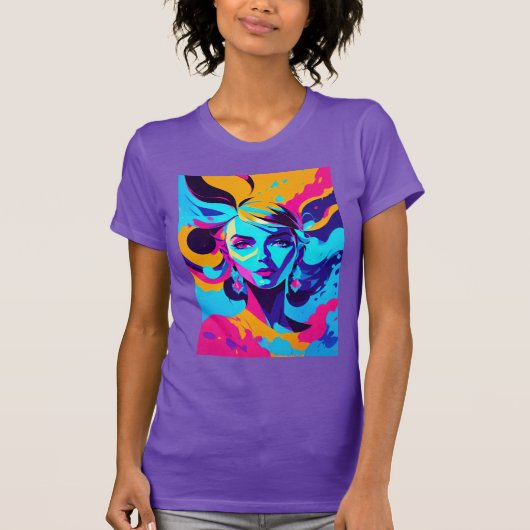 Dynamisch Anime Vrouwengezicht in Helder Blauw T-shirt (Voorkant)