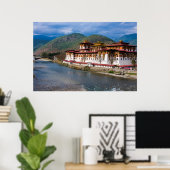 Dzong Gebouw Aan Rivier Poster (Thuiskantoor)