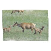 E3 Koe Elk en Calves Nose t/m Nose Kussensloop (Voorkant)