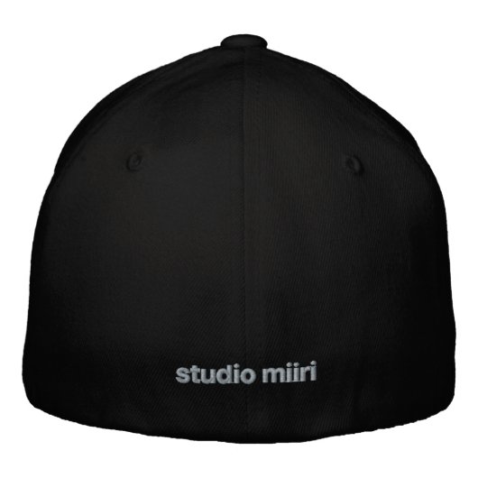 e.a.m.l. RUCKER HOED studio miiri Geborduurde Pet (Achterkant)