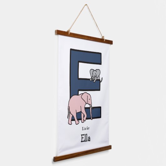 E is voor... gepersonaliseerd hangend wandkleed (Gebogen)