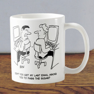 E-mails van de computerexploitant waarin om suiker koffiemok