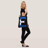 E Monogram bedekt met Schotse vlag stint Tote Bag (Op model)