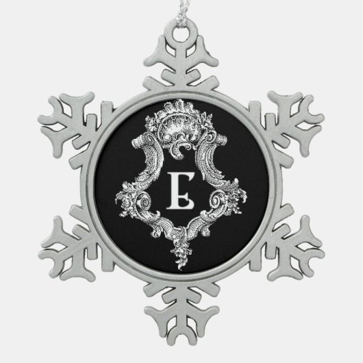 E Monogram Initiaal Siermotief Tin Sneeuwvlok Ornament (Voorkant)