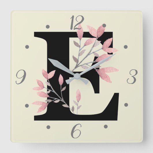 E Monogram met Roze Bloemensprays Vierkante Klok (Voorkant)