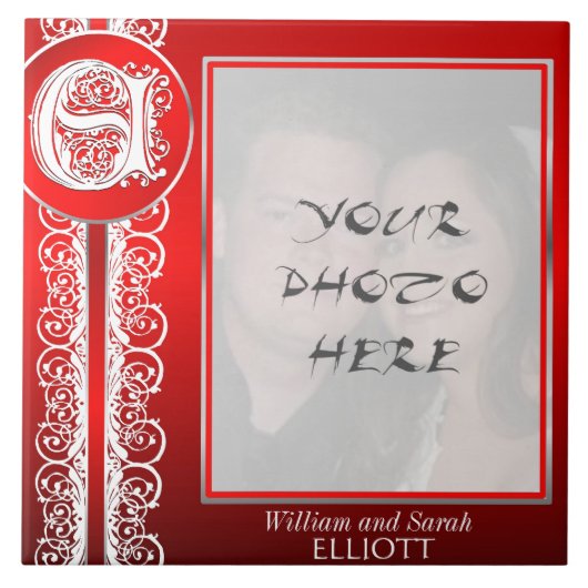 E Monogram "White Lace on Red" met foto — Tegel Tegeltje (Voorkant)