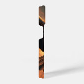 Eagle Chase iPhone 14/13 Hoesje: Fierce Protection iPhone Hoesje (Rechterkant)