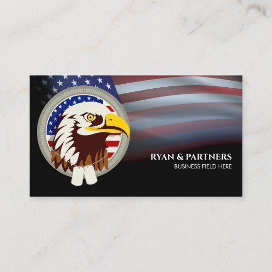 Eagle Embleem met USA vlag achtergrond op zwart Visitekaartje (Voorkant)