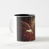 Eagle en Fireworks Tweekleurige Koffiemok (Voorkant links)