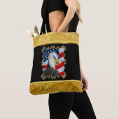 Eagle head and a American flag gold foil design Tote Bag (Dichtbij)