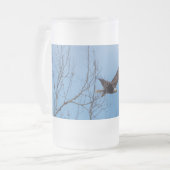 Eagle in Flight Frosted Mok (Voorkant links)