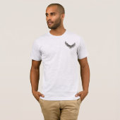 Eagle in vluchtpen en T-shirt voor de inktlijn (Voorkant volledig)