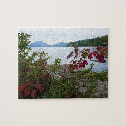 Eagle Lake en rode esdoornbladeren I Legpuzzel (Horizontaal)