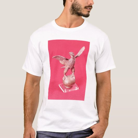 Eagle met spatvleugels op een bal t-shirt (Voorkant)