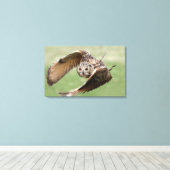 Eagle Owl in vlucht Canvas Afdruk (Insitu (Houten vloer))