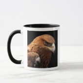 Eagle portret geïsoleerd op zwart mok (Links)