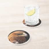 Eagle portret geïsoleerd op zwart zandsteen onderzetter (Zijkant)