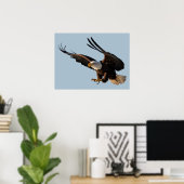 Eagle Swooping Down Poster (Thuiskantoor)