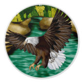 Eagle Vliegen Over Rivier en Bergen Gepersonalisee Keramische Knop (Voorkant)