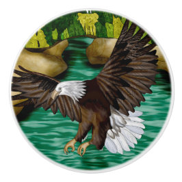 Eagle Vliegen Over Rivier en Bergen Gepersonalisee Keramische Knop