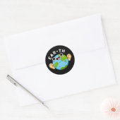 Ear-th Funny Earth Pun Dark BG Ronde Sticker (Envelop)