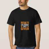 Earned Threads: The Grind is Real T-shirt (Voorkant)
