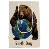Earth Day Bear Hugging Planet Design Medium Cadeauzakje (Achterkant)