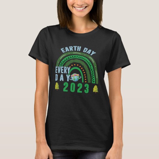 Earth Day Everyday 2023 Rainbow Leopard Floral Ear T-shirt (Voorkant)