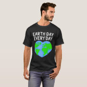 Earth Day Everyday Rainbow Pine Tree Nature Green  T-shirt (Voorkant volledig)
