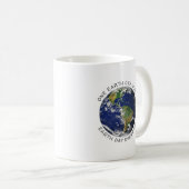 Earth Day One Earth One Home Wereldbol World Custo Koffiemok (Voorkant rechts)