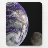 Earth en Moon Mousepad Muismat (Voorkant)