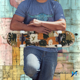 Earth-Tone Abstract met Urban Graffiti Motieven Persoonlijk Skateboard