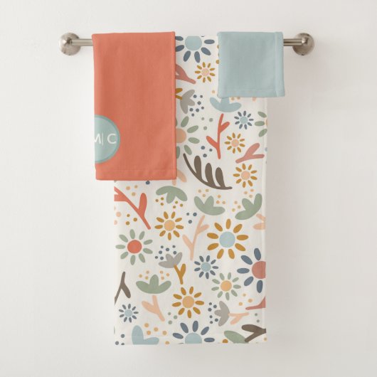Earth Tones Daisy Flower Monogrammed Initialen Bad Handdoek (Insitu)