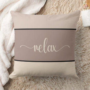 Earth Tones Script "Relax" Sierkussen