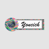Earth Vibes door Kenneth Yoncich Naamplaatje (Voorkant)